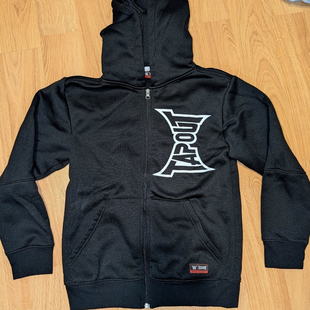 Medium 10/12 Tapout Black Hoodie NWOT